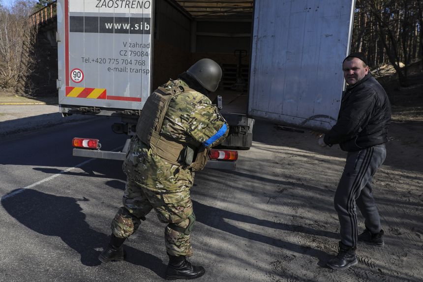Driving Into Danger, Ukrainian Truckers Are Delivering Food, Cargo and Aid